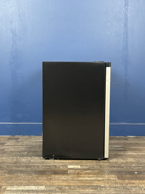 Frigidaire - 4.5-cu ft Mini Fridge with Freezer