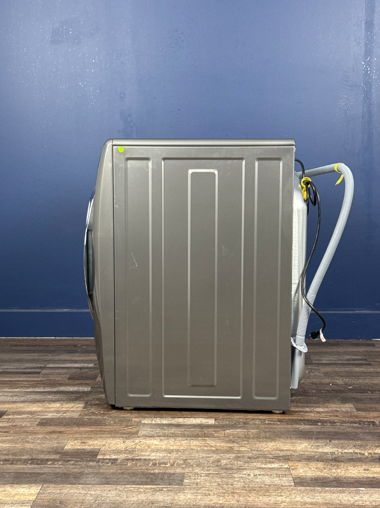 Electrolux - 4.4 cu. ft. Front Load Washer with LuxCare in White