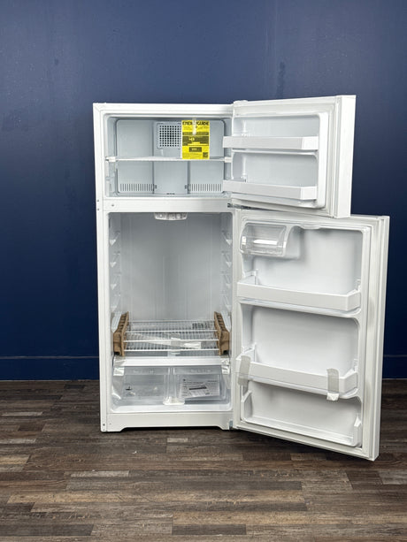 GE - 16.6 cu. ft. Top Freezer Refrigerator in White, ENERGY STAR