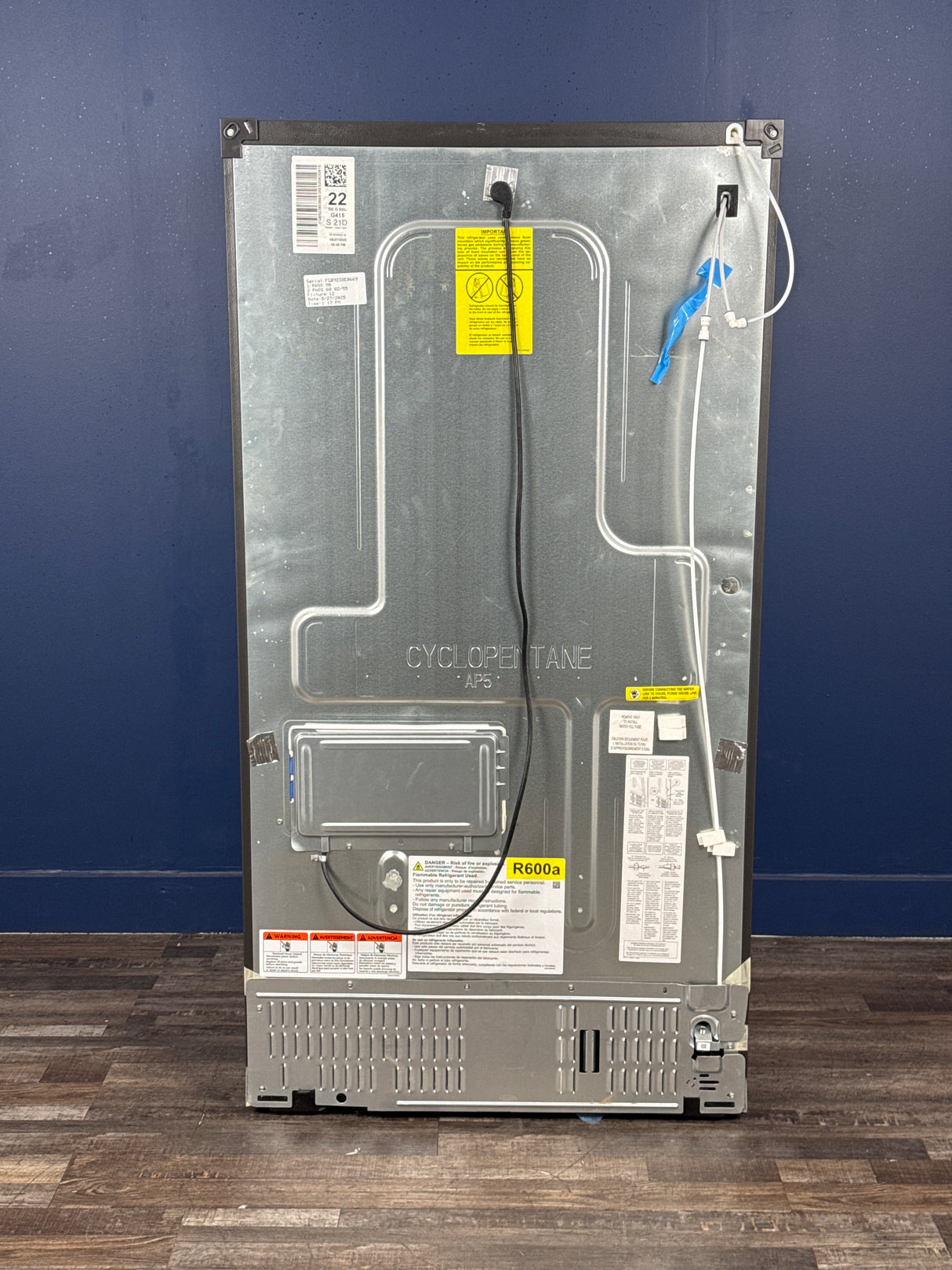 GE - 22.1 cu. ft. French Door Refrigerator in Black Slate, Fingerprint Resistant, Counter Depth and ENERGY STAR