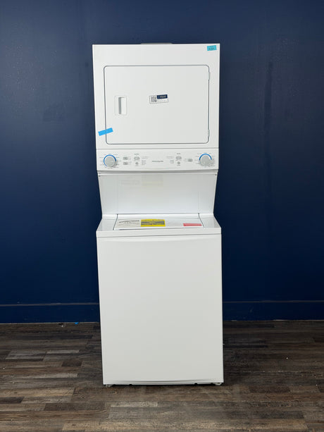 Frigidaire - 3.9 cu. ft. Washer and 5.6 cu. ft. Gas Dryer Combo in White with Quick Wash & Dry Cycle, MaxFill and Long Vent