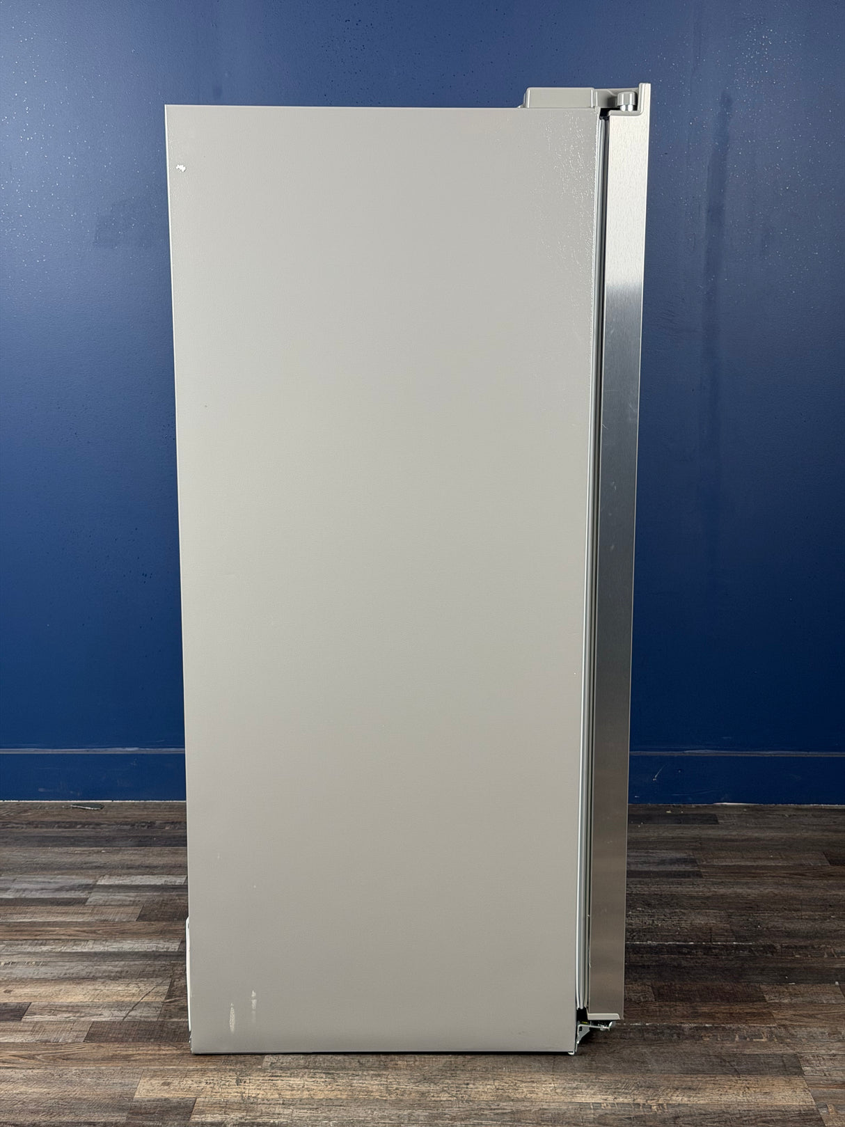 Frigidaire - 36 in. 26 cu. ft. Standard Depth Side-by-Side Refrigerator in Stainless Steel with CrispSeal Crispers