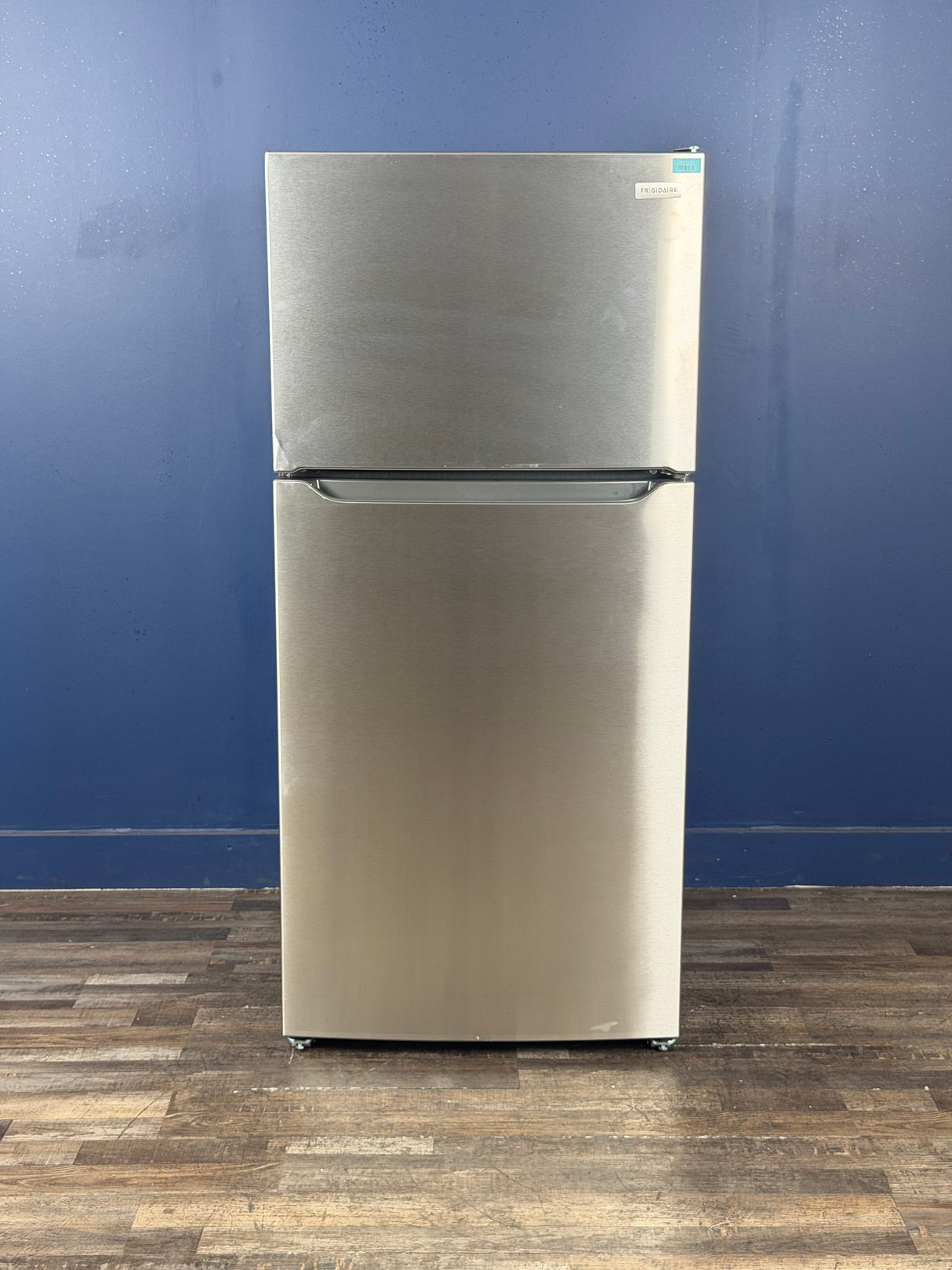 Frigidaire - 30 in. 20 cu. ft. Garage Ready Top Freezer Refrigerator in Stainless Steel