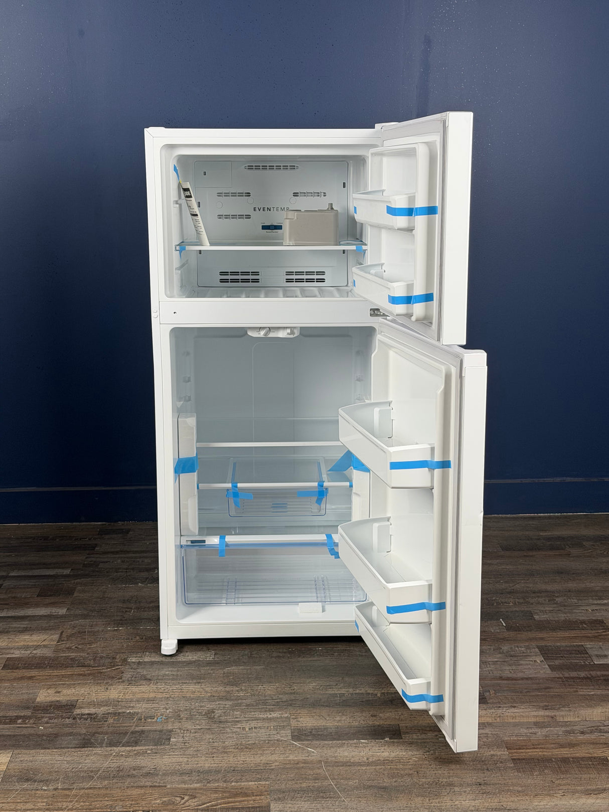 Frigidaire - 27.6 in. 14 cu. ft. Frost Free Top Freezer Refrigerator in White with EvenTemp Cooling System