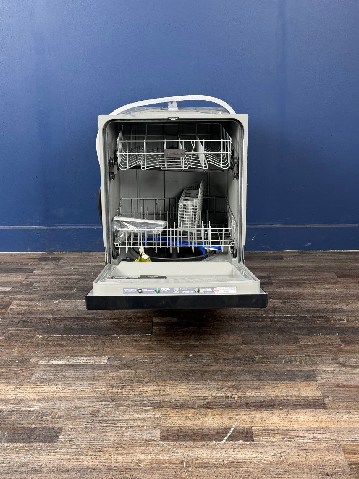Frigidaire - 24 in. Front Control Smart Built-In Tall Tub 62 dBA Dishwasher in Stainless Steel