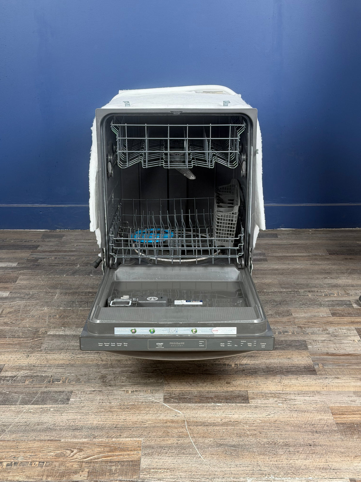 Frigidaire - Gallery 24 in. Stainless Steel Built-In Tall Tub 52 dBA Dishwasher with MaxBoost Dry