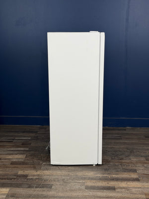 Frigidaire - 7 cu. ft. Garage Ready Convertible Upright Freezer in White with Reversible Door