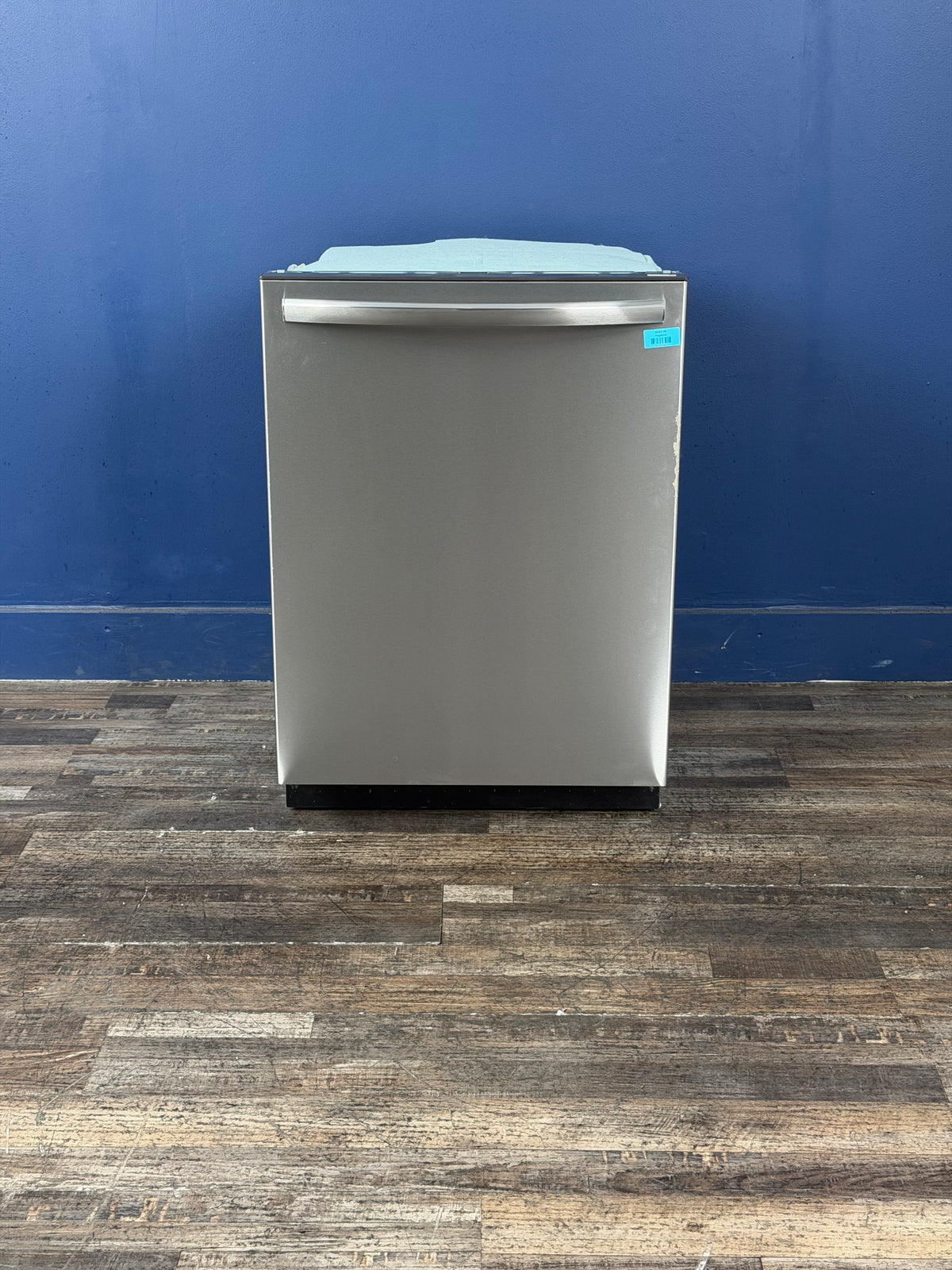 Frigidaire - Gallery 24 in Top Control Built-In Tall Tub 47 dBA Dishwasher in Stainless Steel with 7 Cycles and CleanBoost