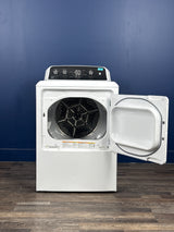 GE - 7.2 cu. ft. vented Gas Dryer in White with Auto Dry and Extended Tumble