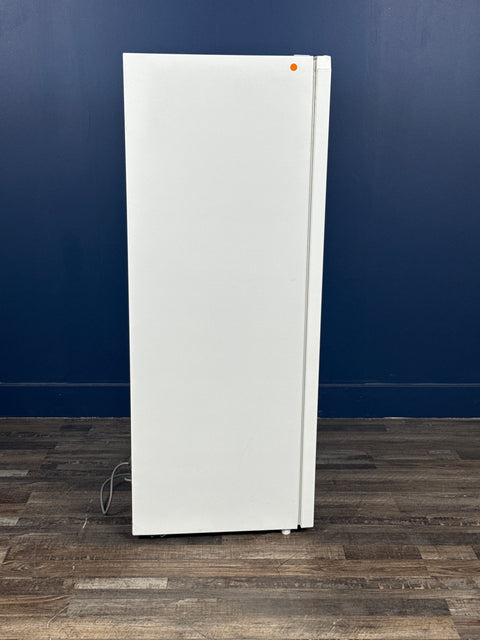 Frigidaire - 7 Cu. Ft. Garage Ready Upright Freezer in White, Energy Star