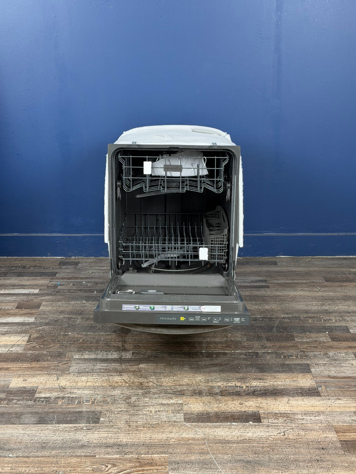 Frigidaire - 24 in Top Control Built in-Tall Tub 52 dBA Dishwasher with Plastic Tub in Stainless Steel with 4-cycles