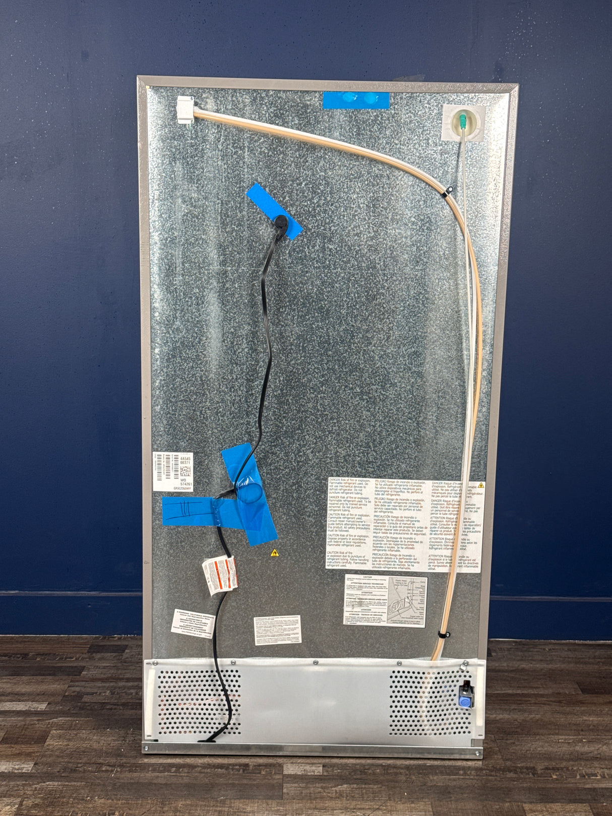 Frigidaire - 22.3 cu ft Counter-Depth 36-in Wide Side-by-Side Refrigerator with Ice Maker ,Water and Ice Dispenser