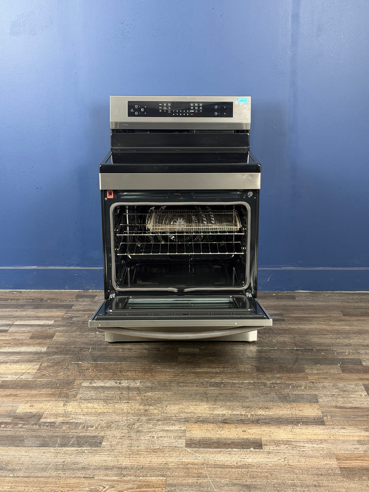Frigidaire - Gallery 30 in. 4 Element Free-Standing Induction Range in Stainless Steel with Air Fry and Total Convection