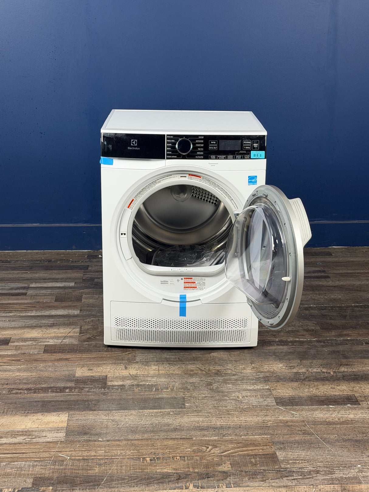 Frigidaire - 24 in. 4.0 cu. ft. Compact Stackable Electric Ventless Dryer in White with Instant Refresh, ENERGY STAR