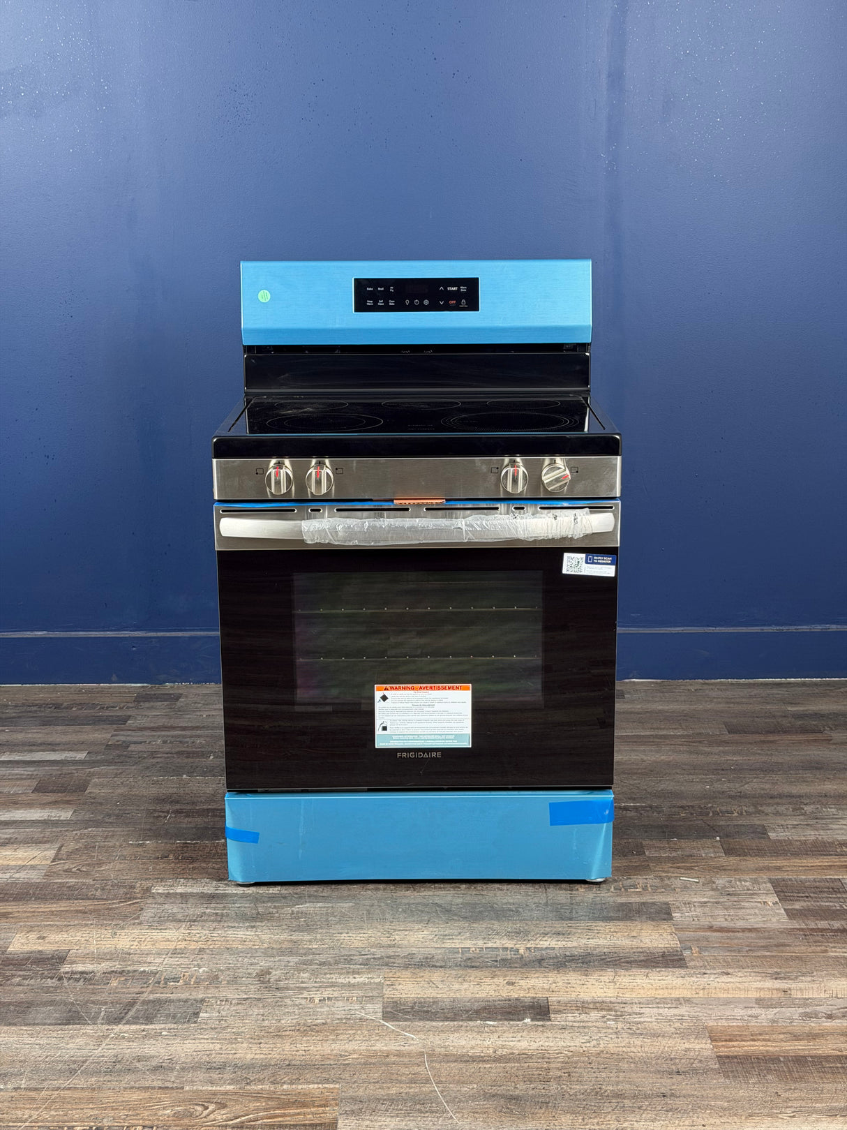 Frigidaire - 30 in. 5.3 cu. ft. 5 Element Freestanding Self-Cleaning Electric Range in Stainless Steel with Air Fry
