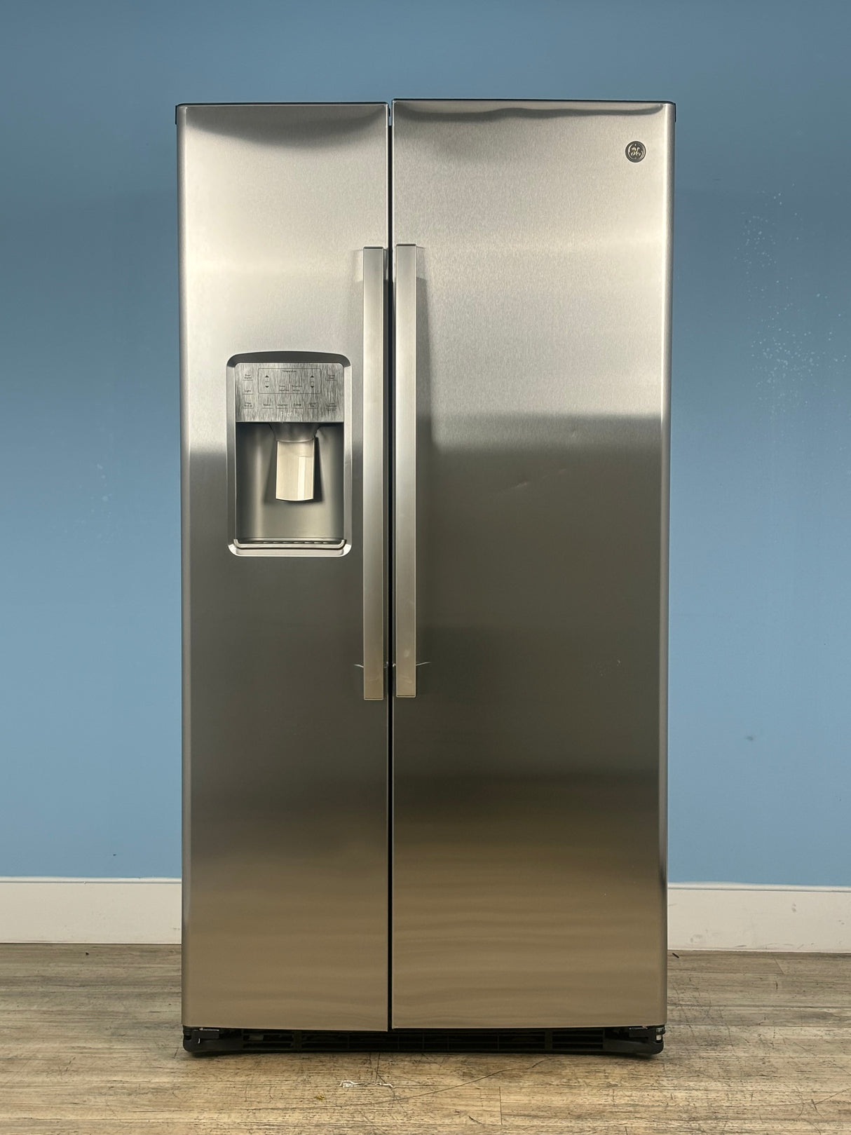 GE Profile - Profile 21.9 cu. ft. Side by Side Refrigerator in Fingerprint Resistant Stainless Steel, Counter Depth