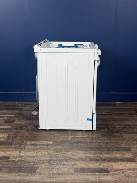 Frigidaire - 30 in. 5 Burners Slide in Front Control Gas Range with Steam Clean in White