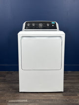 GE - 7.2 cu. ft. vented Gas Dryer in White with Auto Dry and Extended Tumble