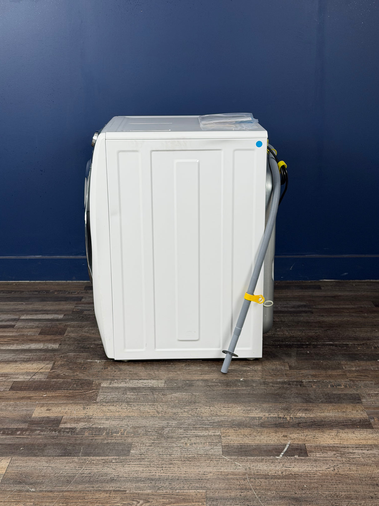 Electrolux - 4.5 Cu. Ft. Front Load Washer in White