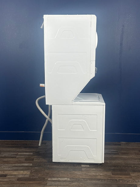 GE - 3.8 cu. ft. Washer 5.9 cu. ft. Gas Dryer Combo in White
