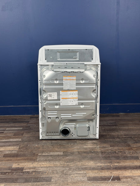 GE - 7.2 cu. ft. vented Electric Dryer in White with Auto Dry and Extended Tumble