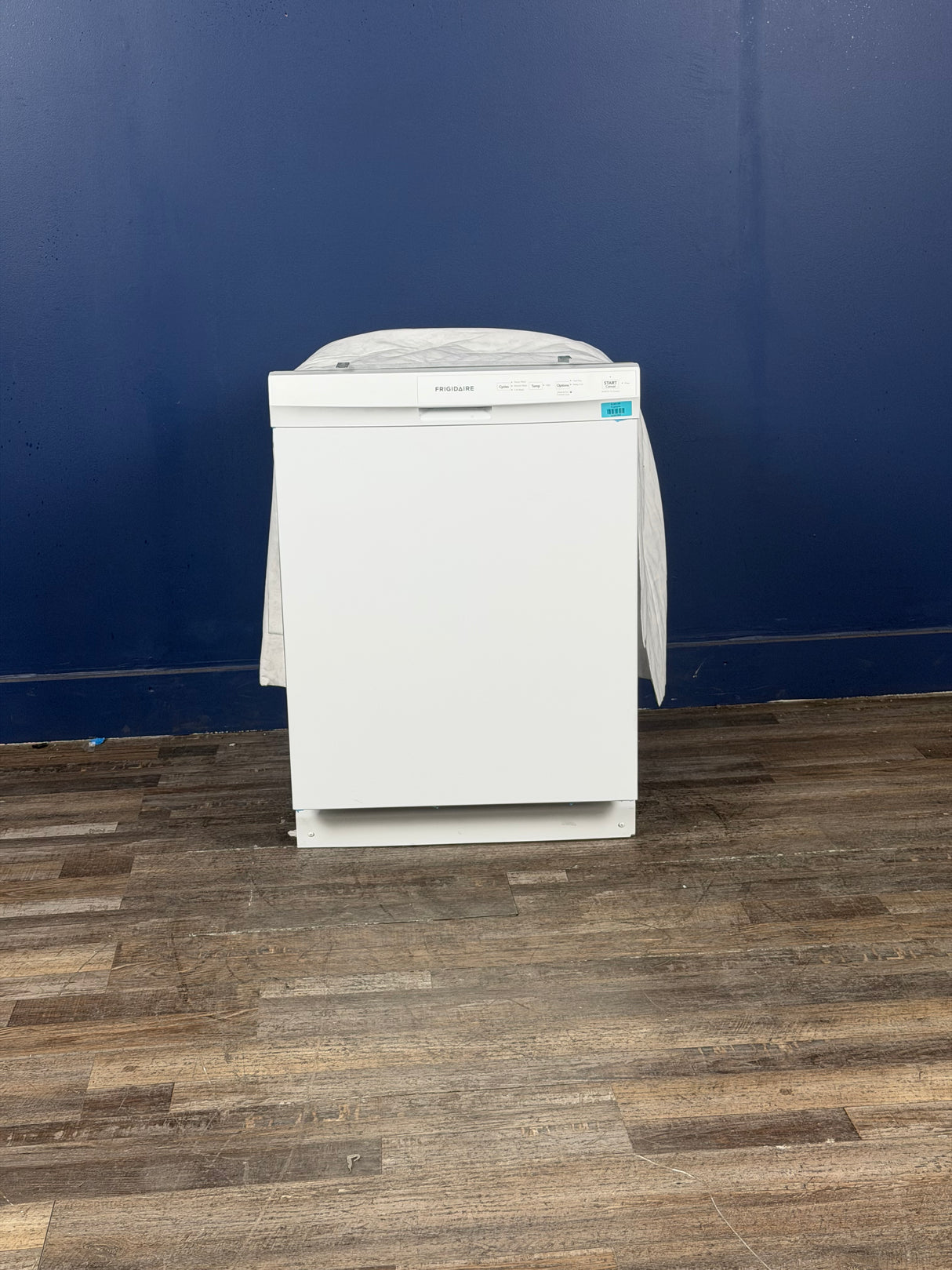 Frigidaire - 24 In. in. Front Control Built-In Tall Tub Dishwasher in White with 3-Cycles, 55 dBA