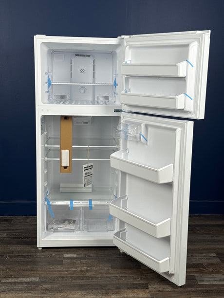 Frigidaire - 28 in. 18 cu. ft. Top Freezer Refrigerator in White, ENERGY STAR