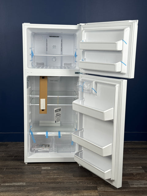Frigidaire - 28 in. 18 cu. ft. Top Freezer Refrigerator in White, ENERGY STAR