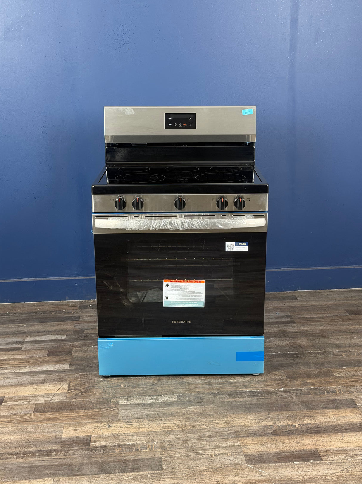 Frigidaire - 30 in. 5 Element Freestanding Electric Range in Stainless Steel with Dual Expandable Element and Quick Boil