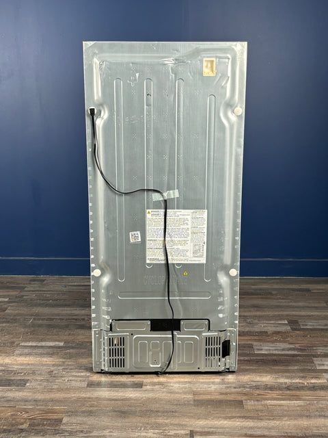 Frigidaire - 30 in. 20 cu. ft. Garage Ready Freestanding Top Freezer Refrigerator in White, ENERGY STAR