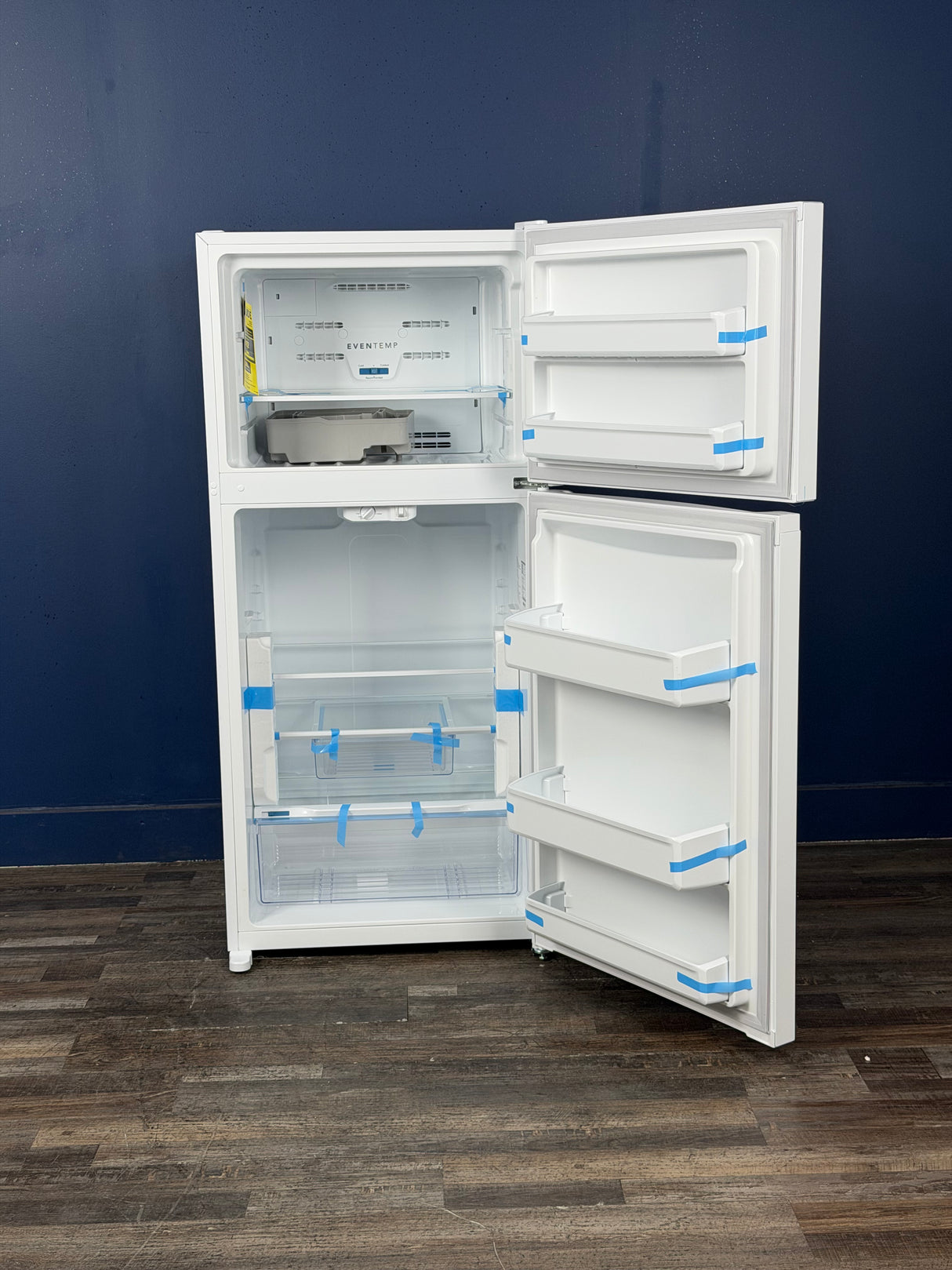 Frigidaire - 27.6 in. 14 cu. ft. Frost Free Top Freezer Refrigerator in White with EvenTemp Cooling System