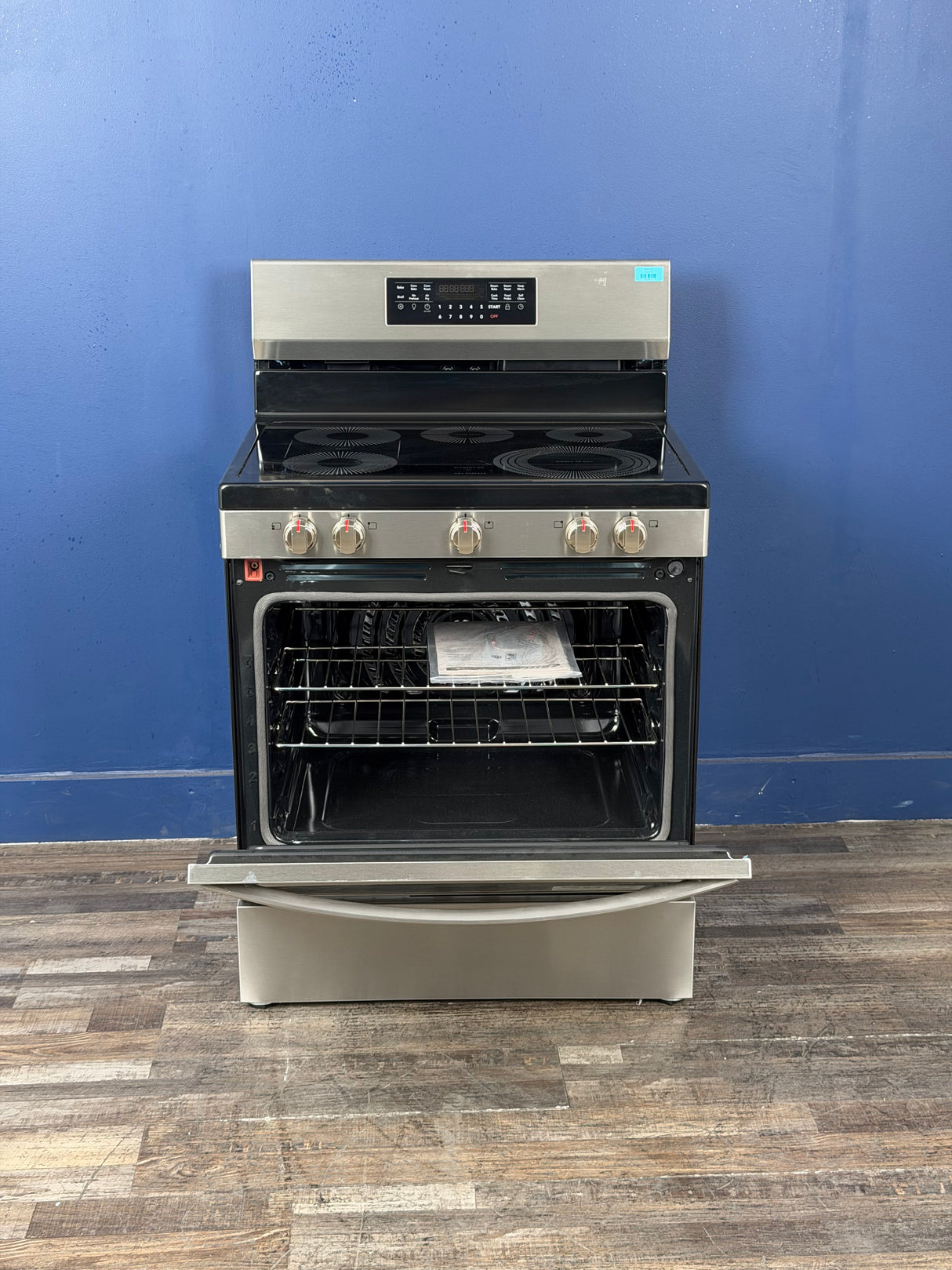 Frigidaire - Gallery 30 in 5 Element Freestanding Range w/ Total Convection and Air Fry , SmudgeProof Stainless