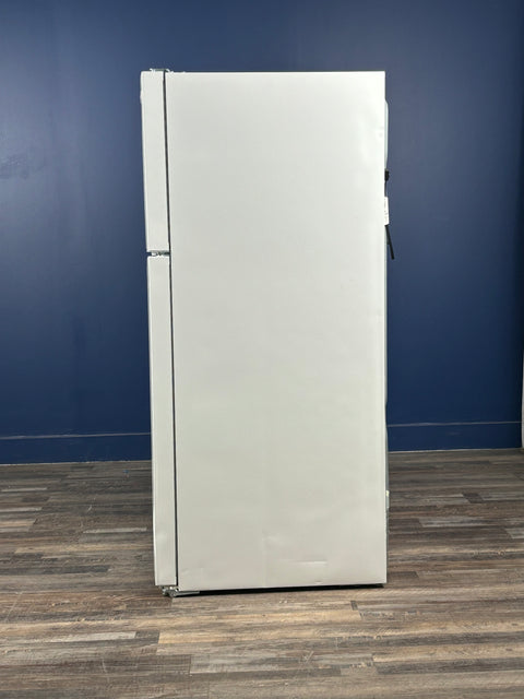 Frigidaire - 30 in. 20 cu. ft. Garage Ready Top Freezer Refrigerator in White