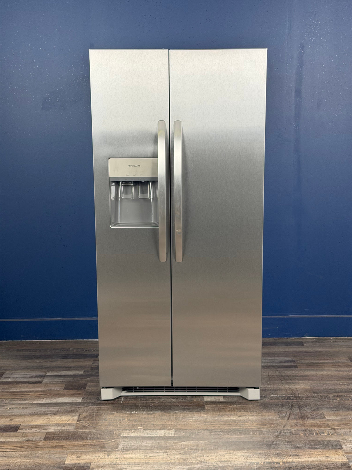 Frigidaire - 33 in. 22.3 cu. ft. Standard Depth Side by Side Refrigerator in Stainless Steel