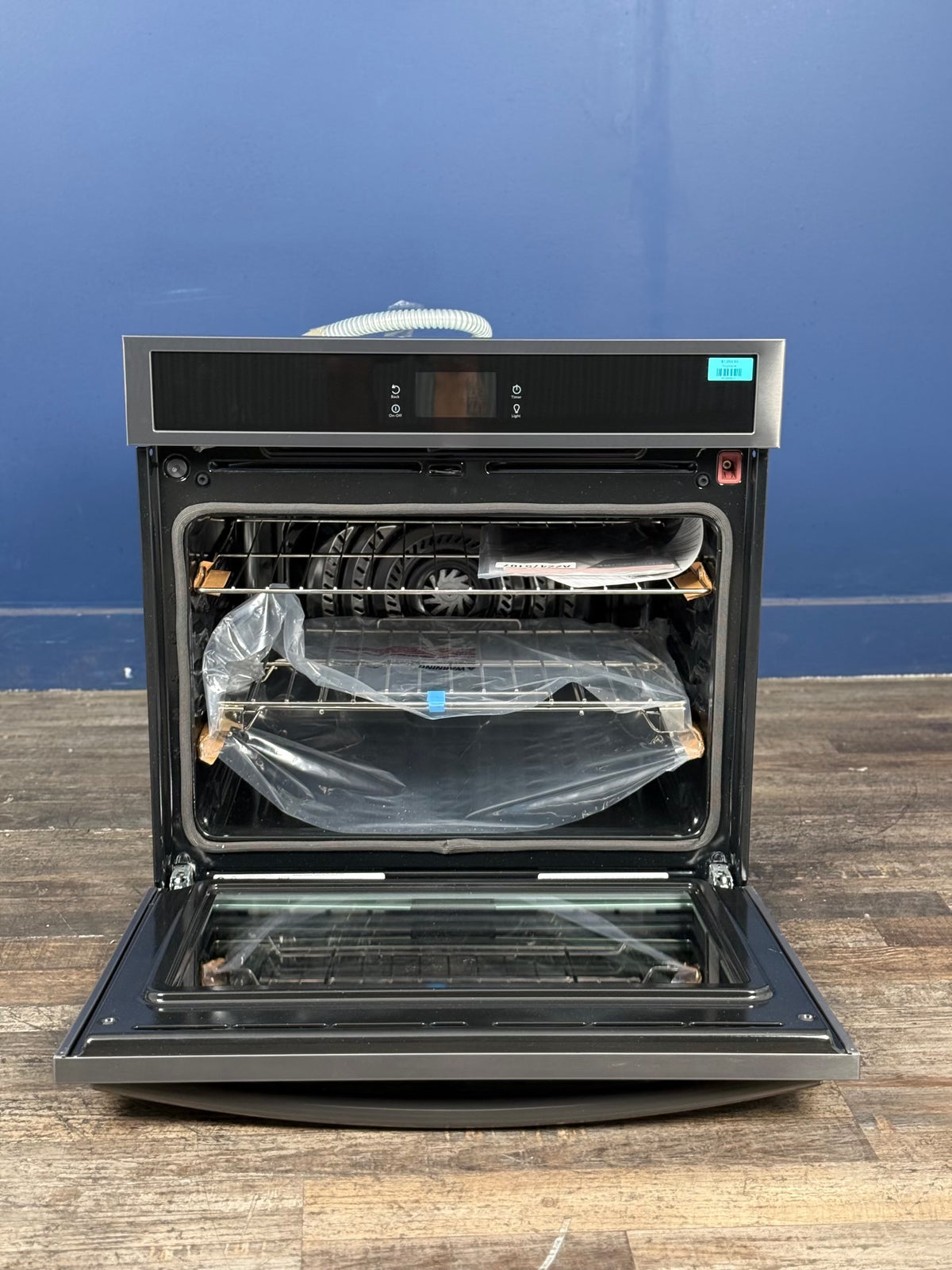 Frigidaire - Gallery 30 in. Single Electric Built-In Wall Oven with Total Convection in Smudge-Proof Black Stainless Steel