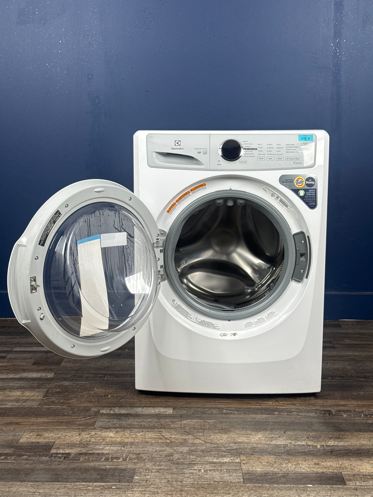 Electrolux - 4.4 cu. ft. Front Load Washer with LuxCare in White