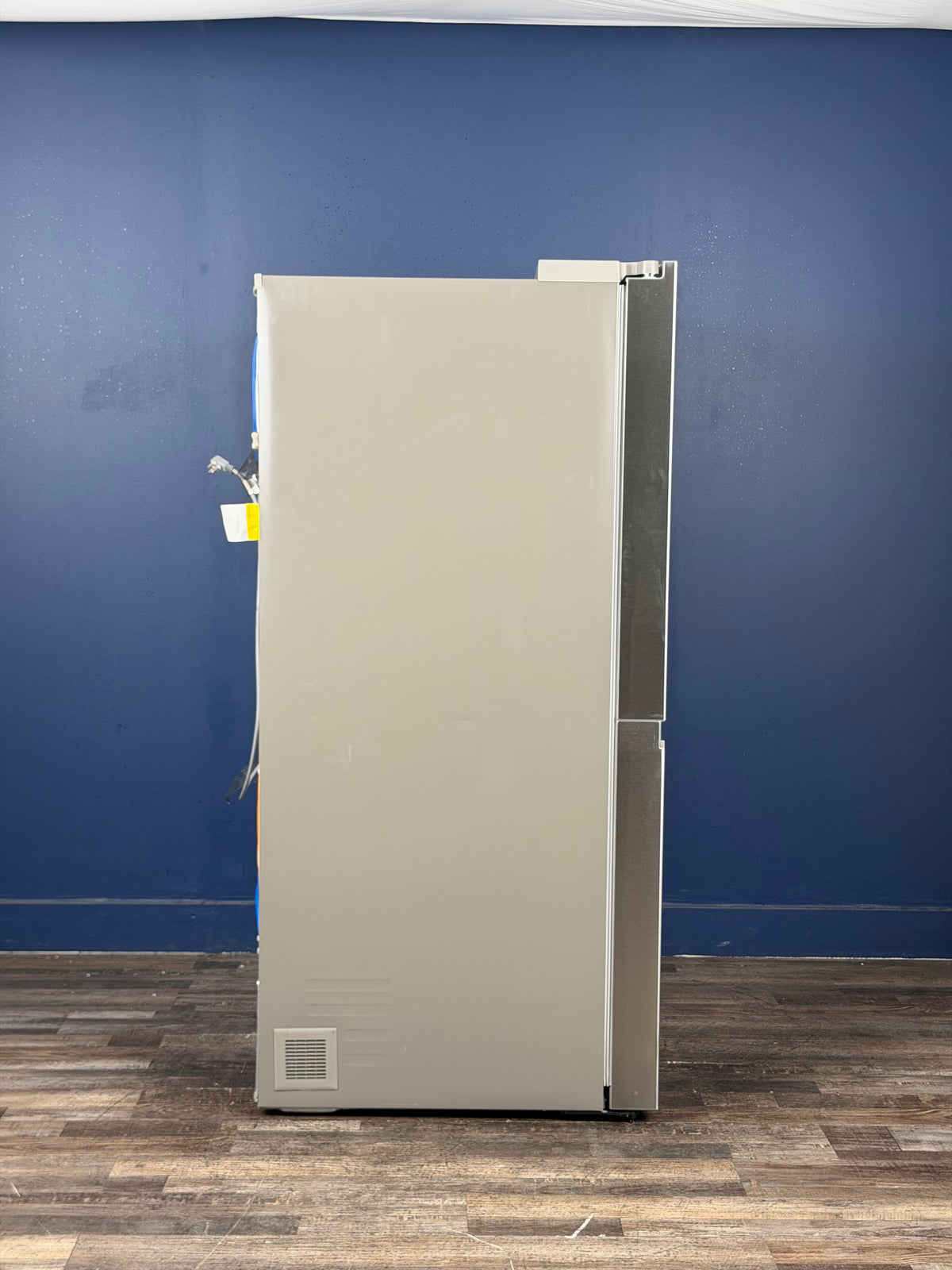 LG - 27 cu. ft. Side-By-Side Refrigerator with Instaview Glass, Craft Ice, and Recessed Handles in PrintProof Stainless Steel