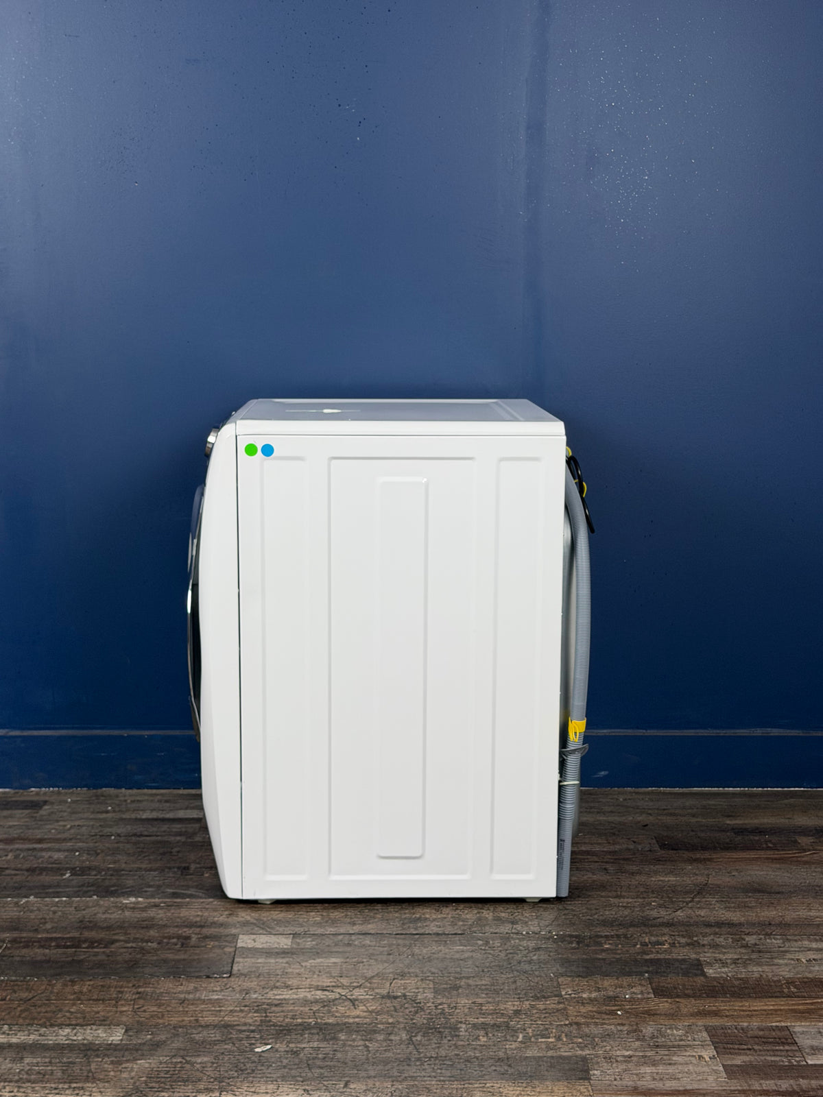 Electrolux - 27 in. W 4.5 cu. ft. Front Load Washer with SmartBoost, LuxCare Plus Wash System, Perfect Steam, ENERGY STAR in White