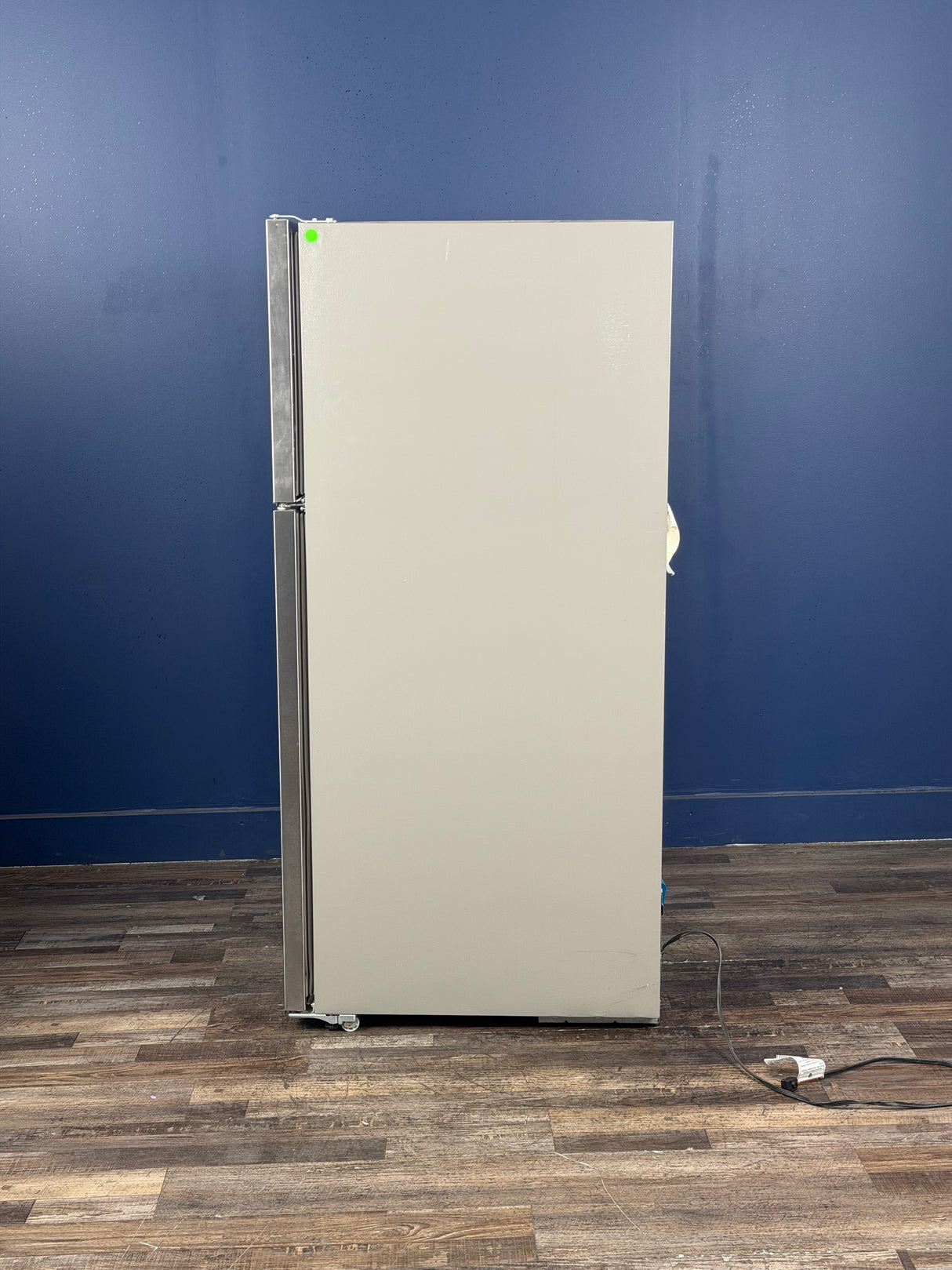 Whirlpool - 18.2 cu. ft. Top Freezer Refrigerator in Monochromatic Stainless Steel