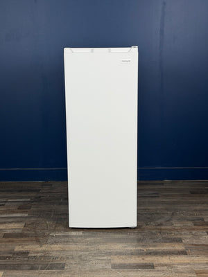 Frigidaire - 7 cu. ft. Garage Ready Convertible Upright Freezer in White with Reversible Door