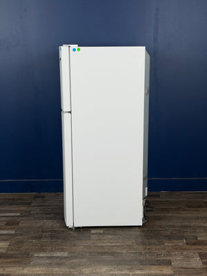 Frigidaire - 27.6 in. 14 cu. ft. Top Freezer Refrigerator in White, ENERGY STAR