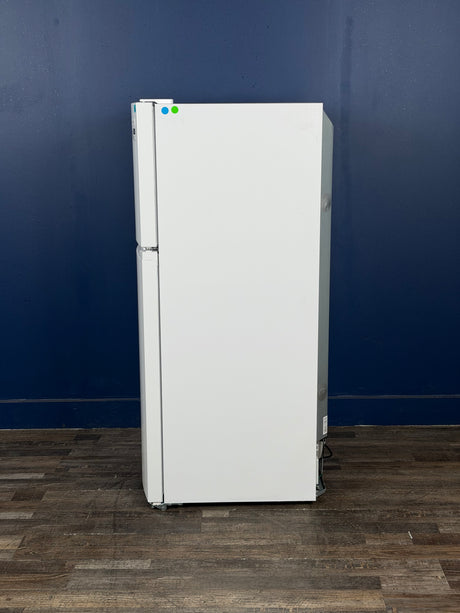 Frigidaire - 27.6 in. 14 cu. ft. Top Freezer Refrigerator in White, ENERGY STAR