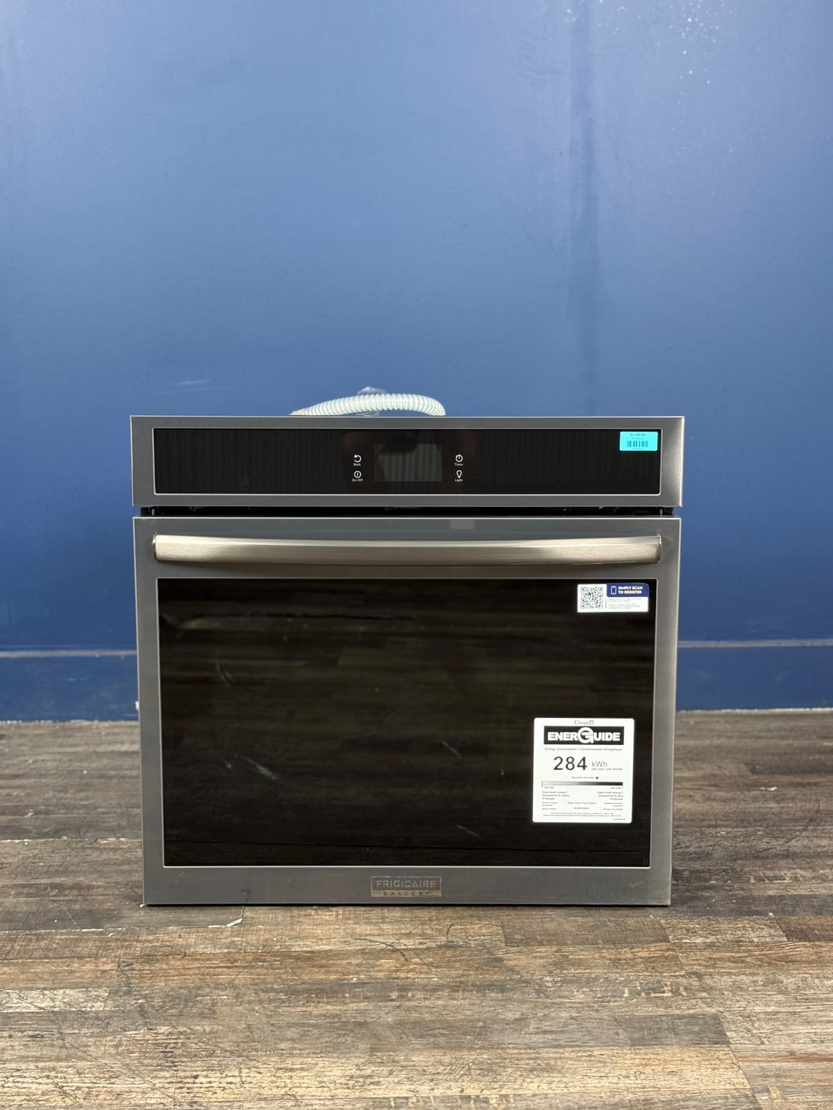 Frigidaire - Gallery 30 in. Single Electric Built-In Wall Oven with Total Convection in Smudge-Proof Black Stainless Steel