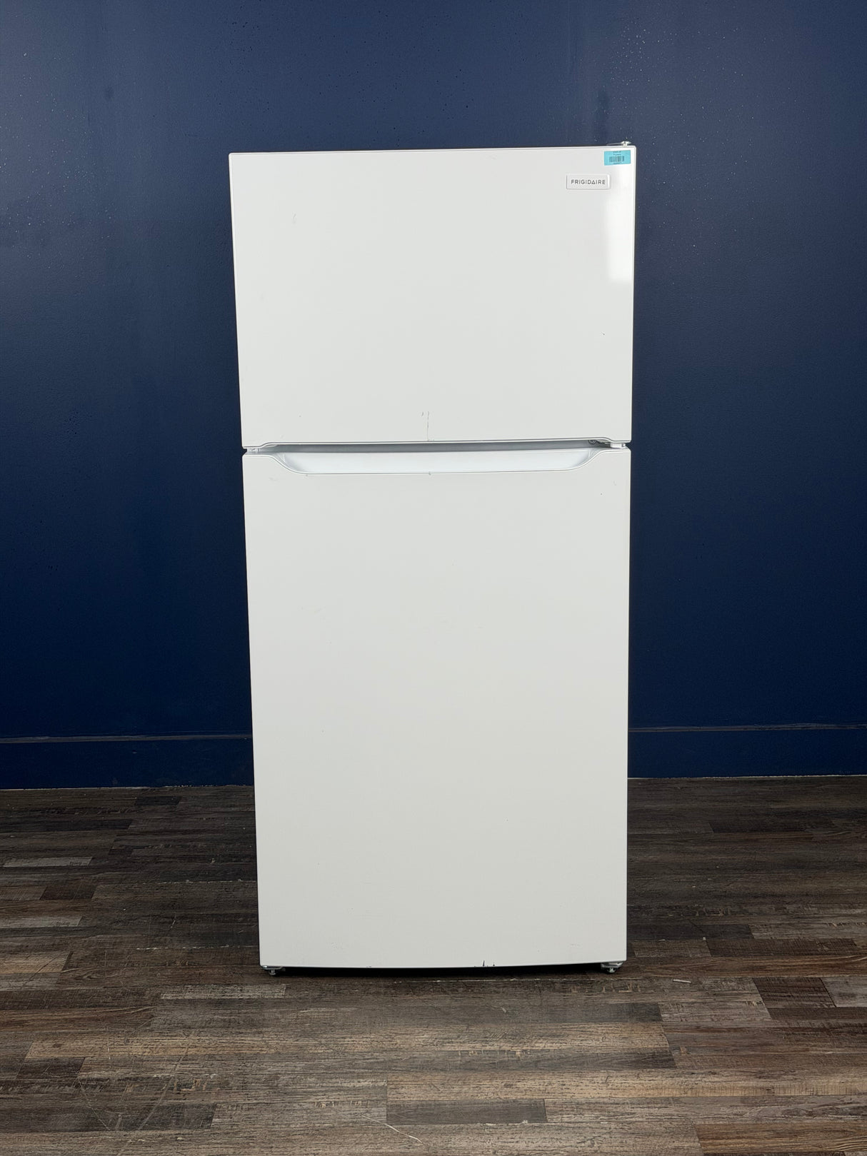 Frigidaire - 30 in. 18.3 cu. ft. Top Freezer Refrigerator, Garage Ready