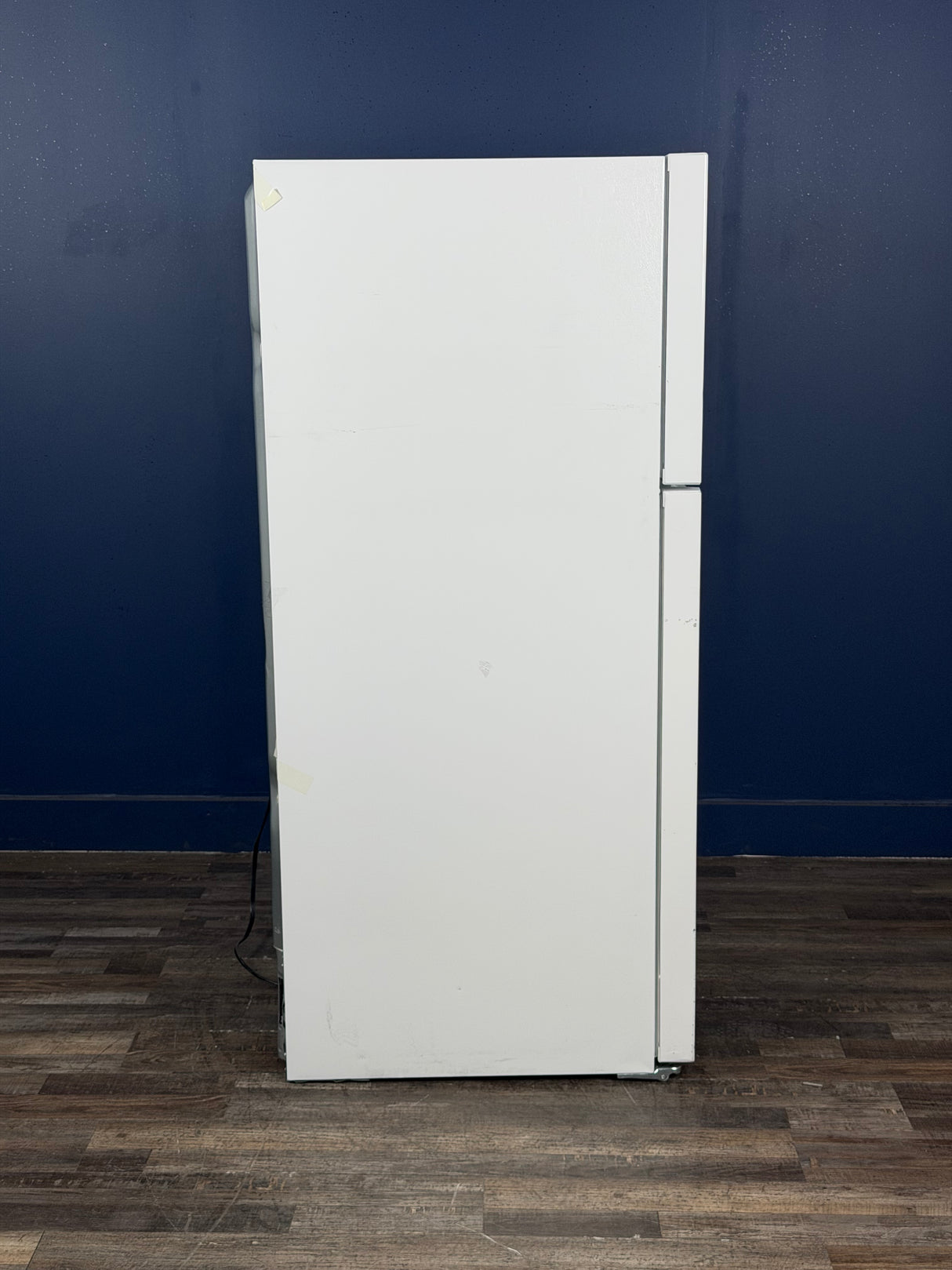 Frigidaire - 20 cu. ft. Garage Ready Top Freezer Refrigerator in White, ENERGY STAR
