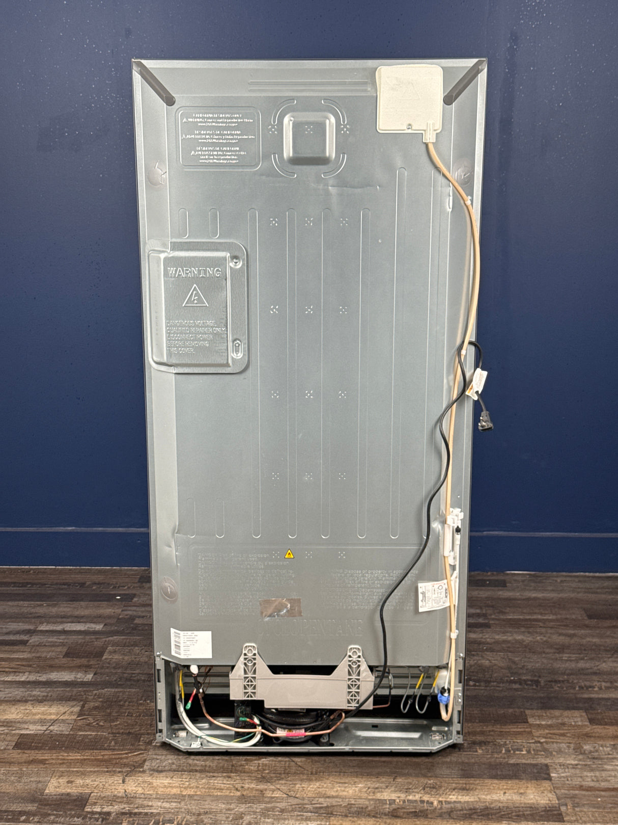 Frigidaire - 31.5 in. 18 cu. ft. Counter Depth French Door Refrigerator in Fingerprint-Resistant Stainless Look