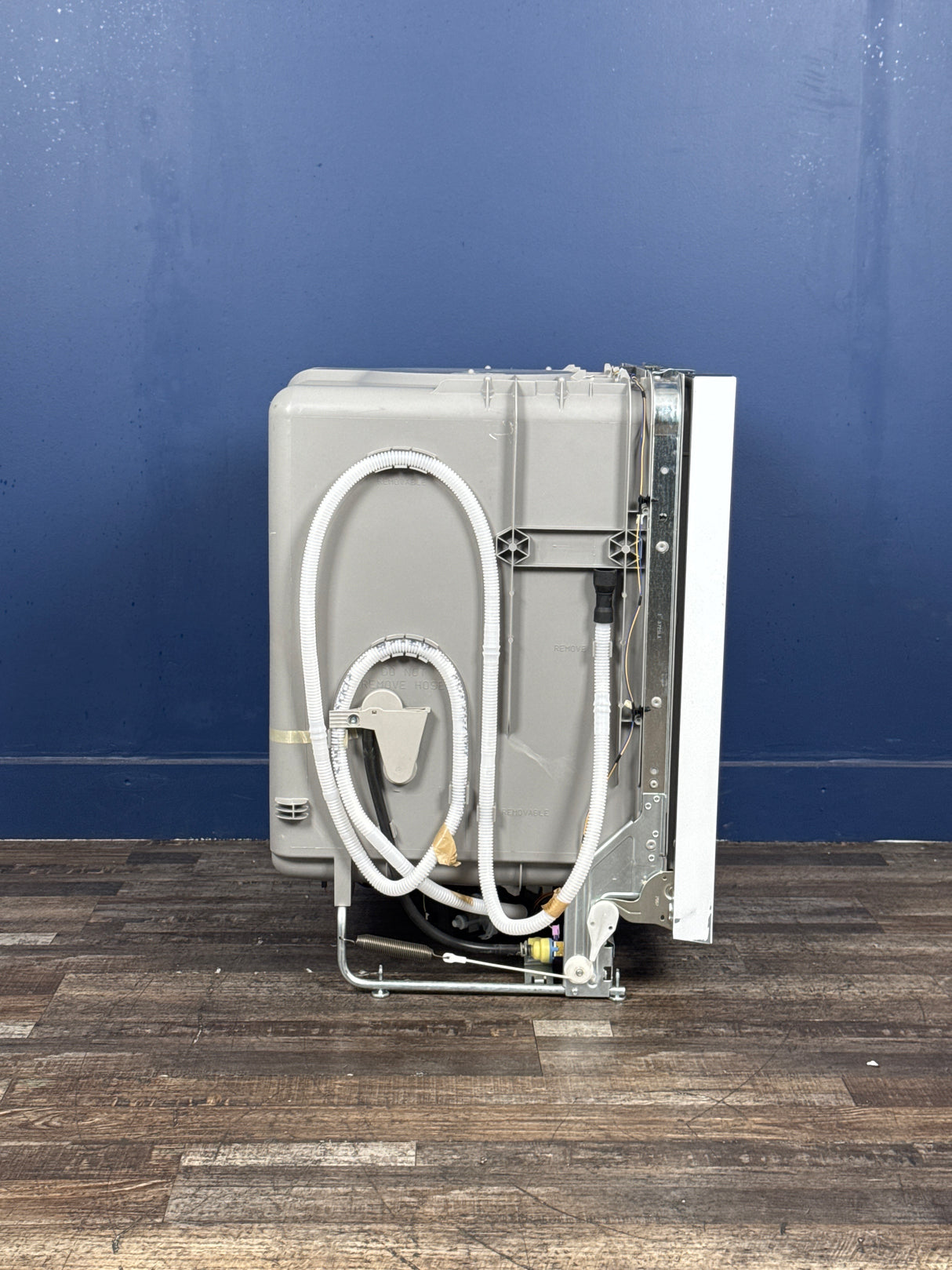 GE - 24 in. Built-In Tall Tub Top Control White Dishwasher w/3rd Rack, Bottle Jets, 50 dBA