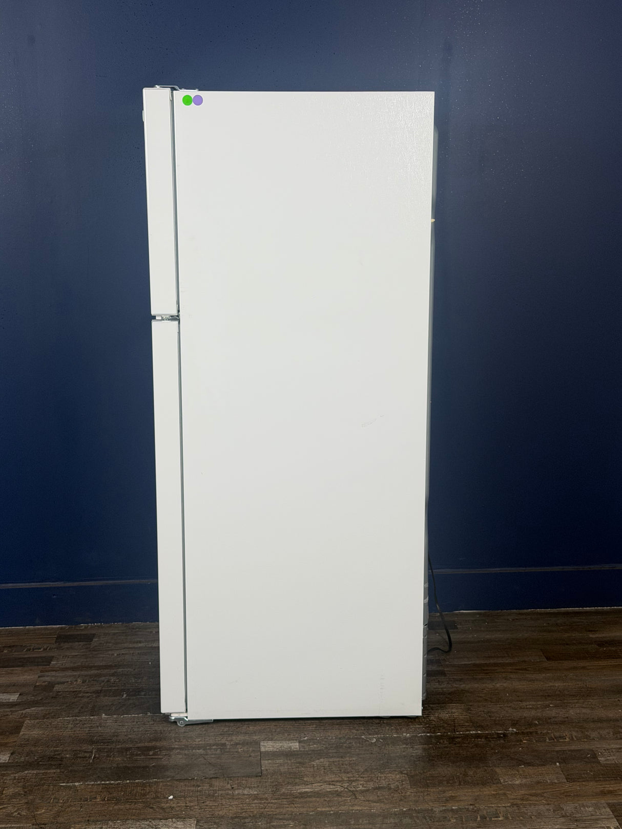 Frigidaire - 30 in. 18.3 cu. ft. Top Freezer Refrigerator, Garage Ready