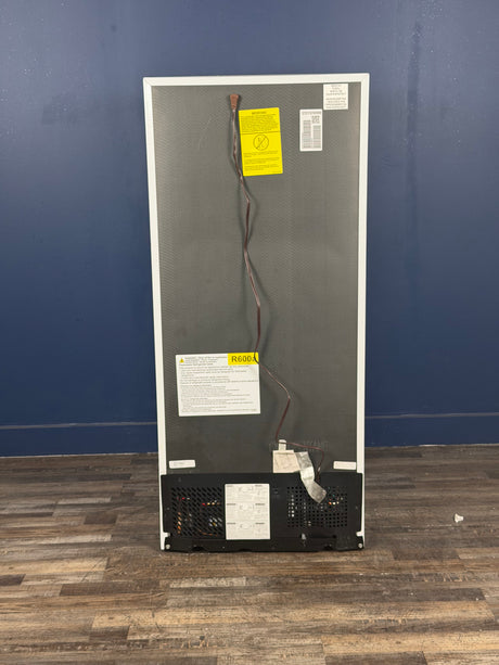 GE - 16.6 cu. ft. Top Freezer Refrigerator in White, ENERGY STAR
