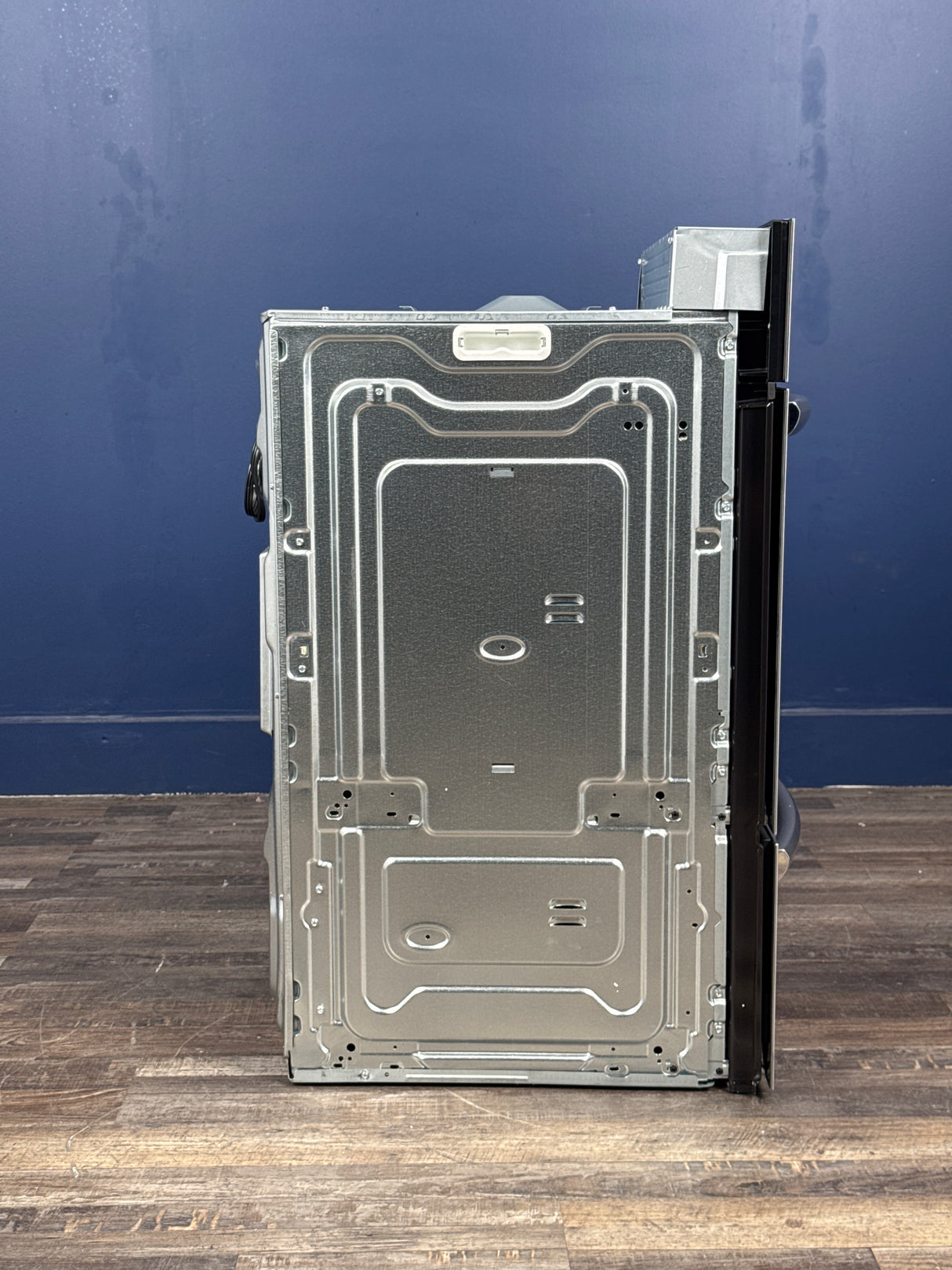 Frigidaire - Gallery 24 in. Single Gas Built-In Wall Oven with Air Fry Self-Cleaning in Stainless Steel